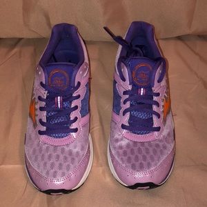 Mizuno wave rider 16